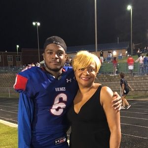 Meet your Posher, Christopher